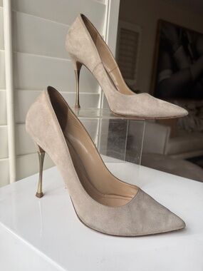 Nicholas Kirkwood Taupe Suede Pointed-Toe Pumps with Gold Stiletto Heel Size 9.5